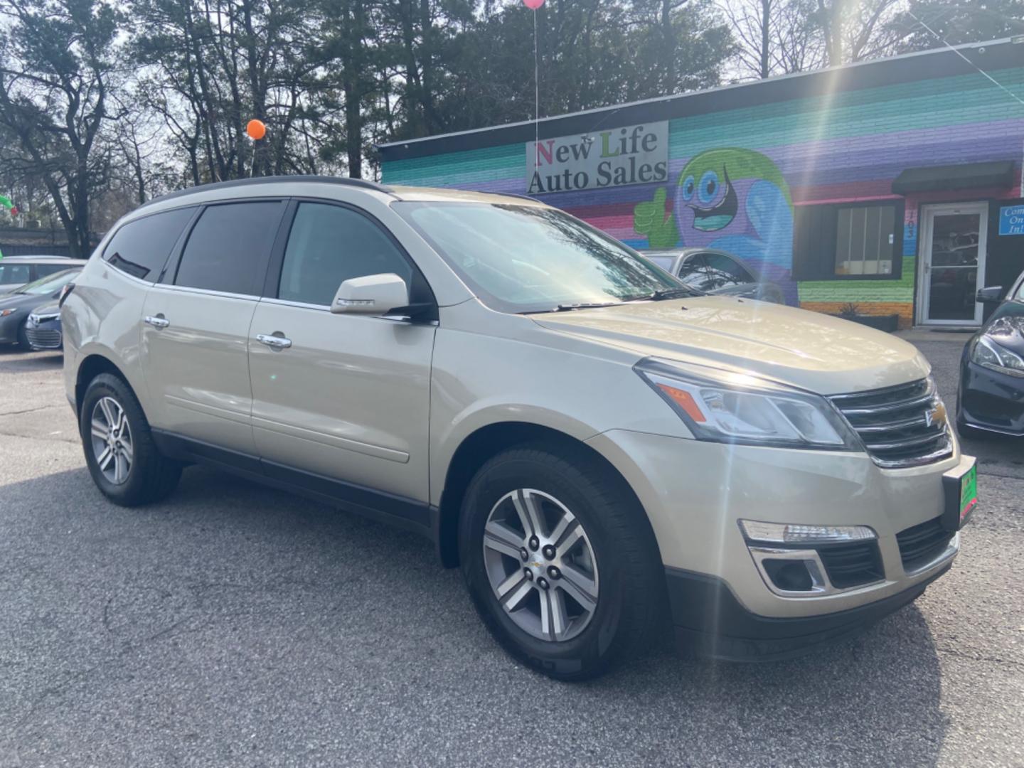 2015 GOLD CHEVROLET TRAVERSE LT (1GNKRGKDXFJ) with an 3.6L engine, Automatic transmission, located at 5103 Dorchester Rd., Charleston, SC, 29418-5607, (843) 767-1122, 36.245171, -115.228050 - Photo#0